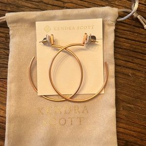 Rarely Worn, Great Condition, Kendra Scott: Large Pepper Earrings - Rosegold
